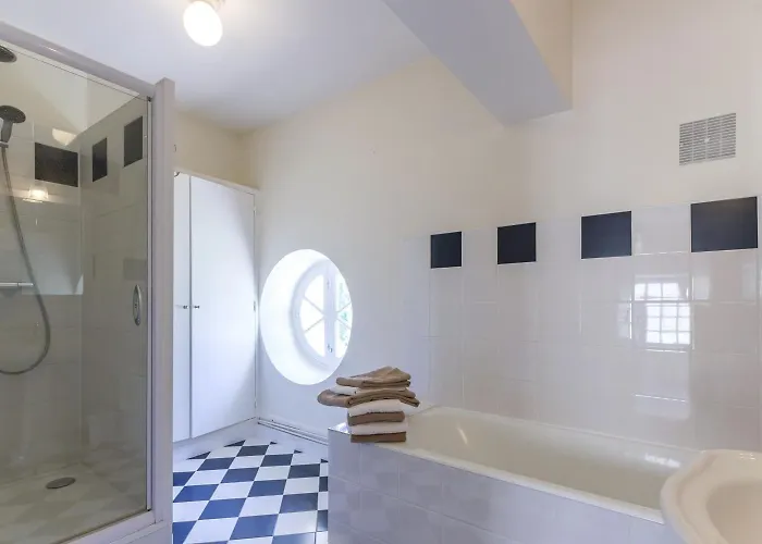 La Maison Du Jardinier Holiday home *